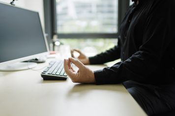 Panowie, uwaga – a właściwie uważność. Wypracować pozwoli ją wam męskie mindfulness