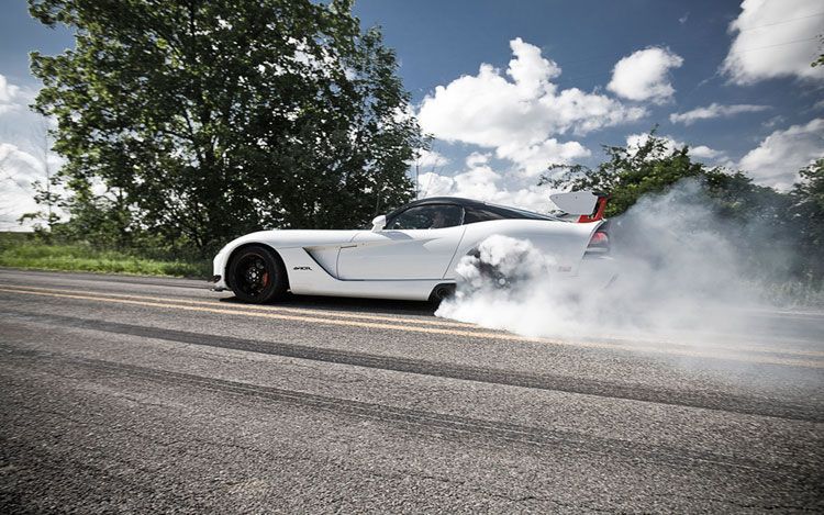 Dodge Viper SRT10 (fot. automobilemag.com)