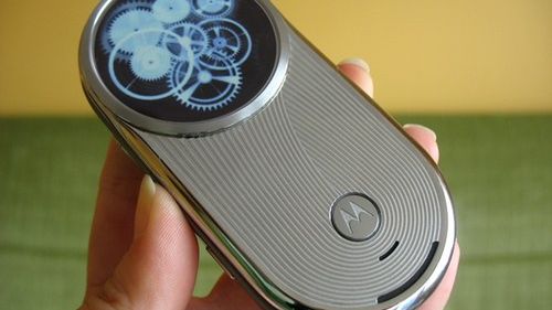 Cellna recenzja: Motorola AURA 1