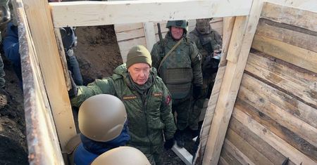 Nazywają go "następcą Putina". Sobianin odwiedził najeźdźców w Donbasie