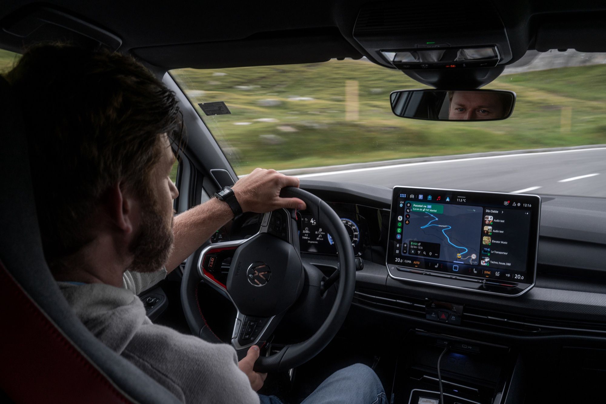 Gran turismo: Volkswagen Golf GTI Clubsport i R w Alpach