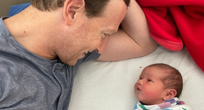 Mark Zuckerberg uciekł przed kryzysem Facebooka na urlop tacierzyński