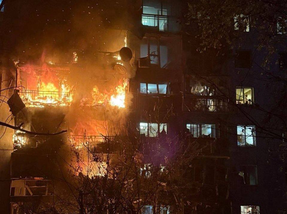 Zmasowany nocny atak. Straty w Kijowie i innych miastach