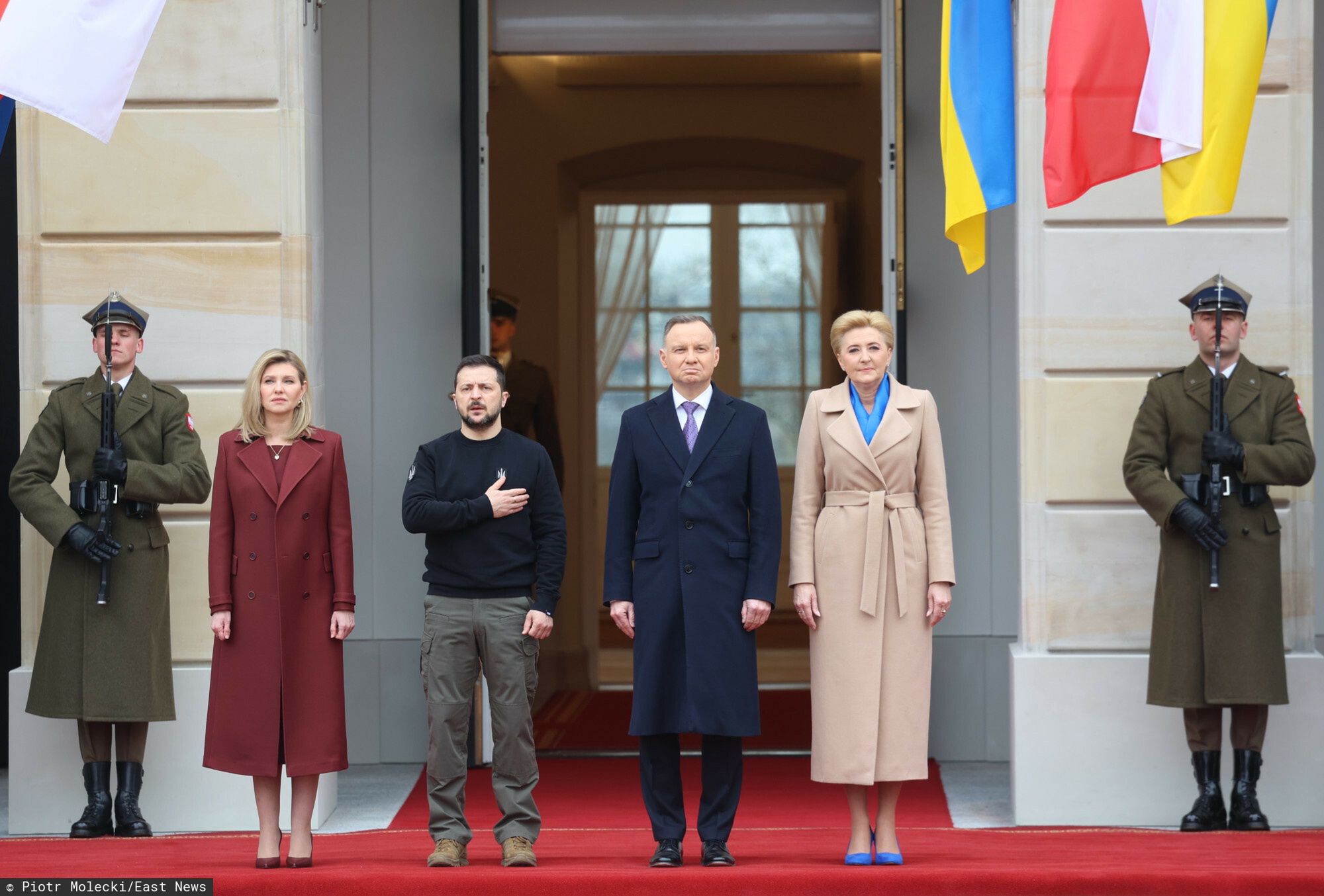 Andrzej i Agata Dudowie witają Wołodymyra i Ołenę Zełenskich w Warszawie