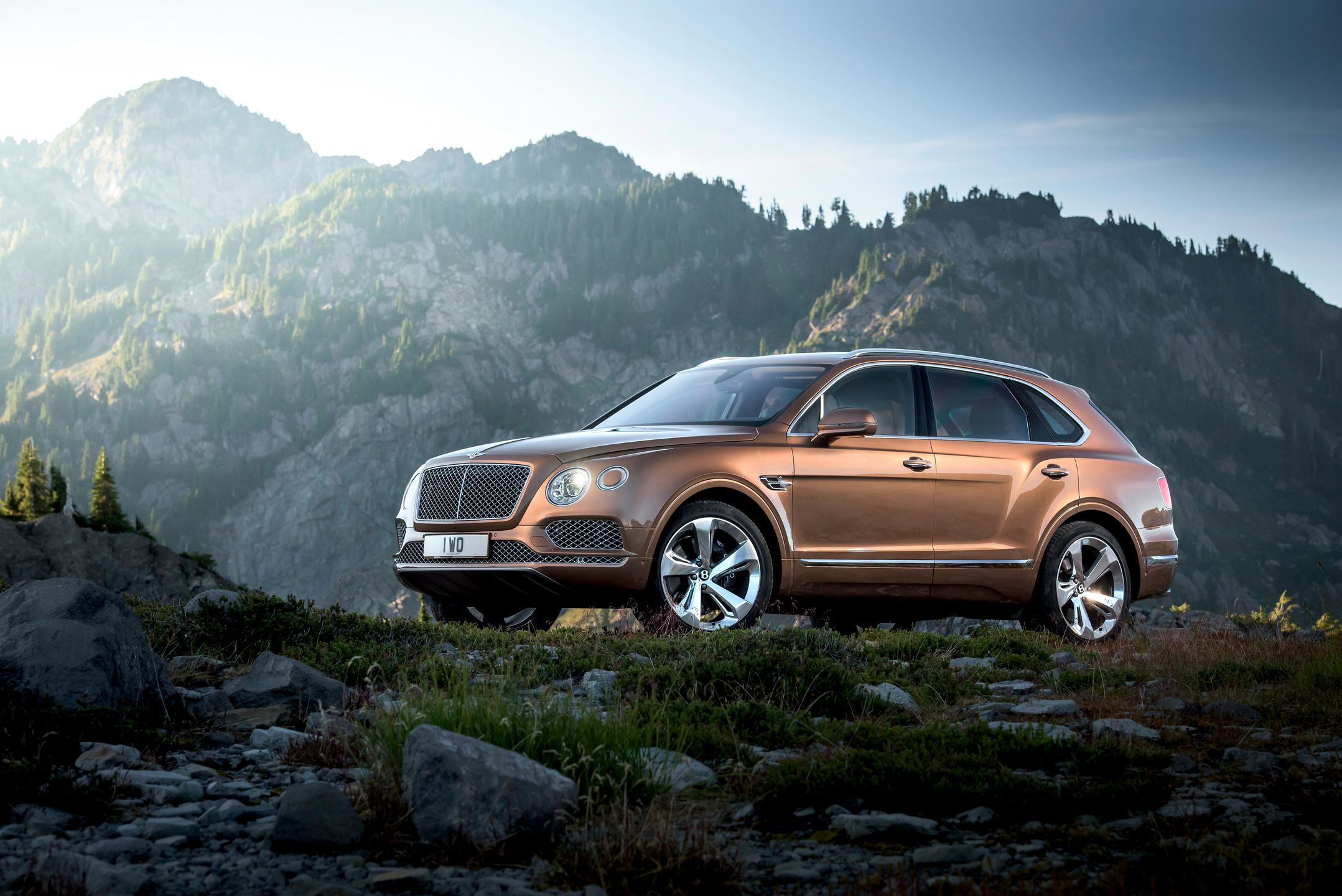 [h2]2. Bentley Bentayga[/h2]