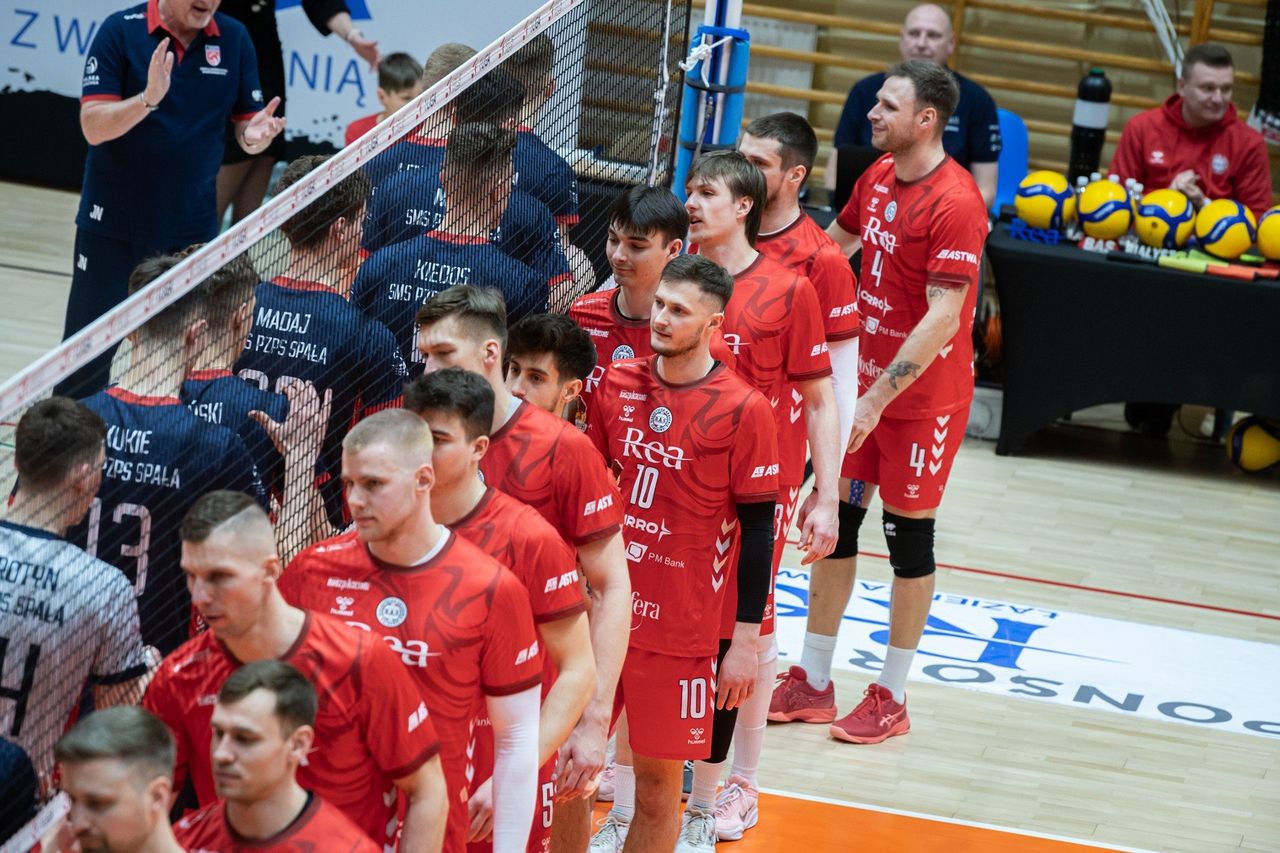 Dziesięciu zawodników opuszcza REA BAS Białystok, trener też