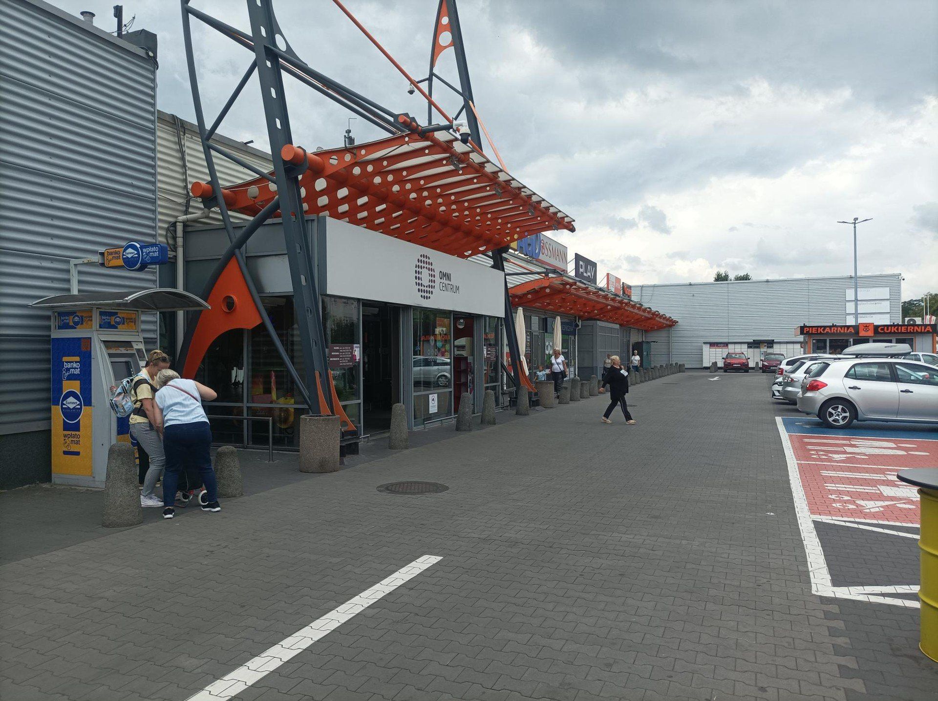 Oszuści działali w centrum handlowym w Świętochłowicach