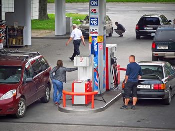 Ceny paliw w wakacje 2025. Mamy nową prognozę