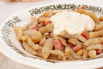 Słowacki hit na obiad. Kluski z bryndzą znikają w mig