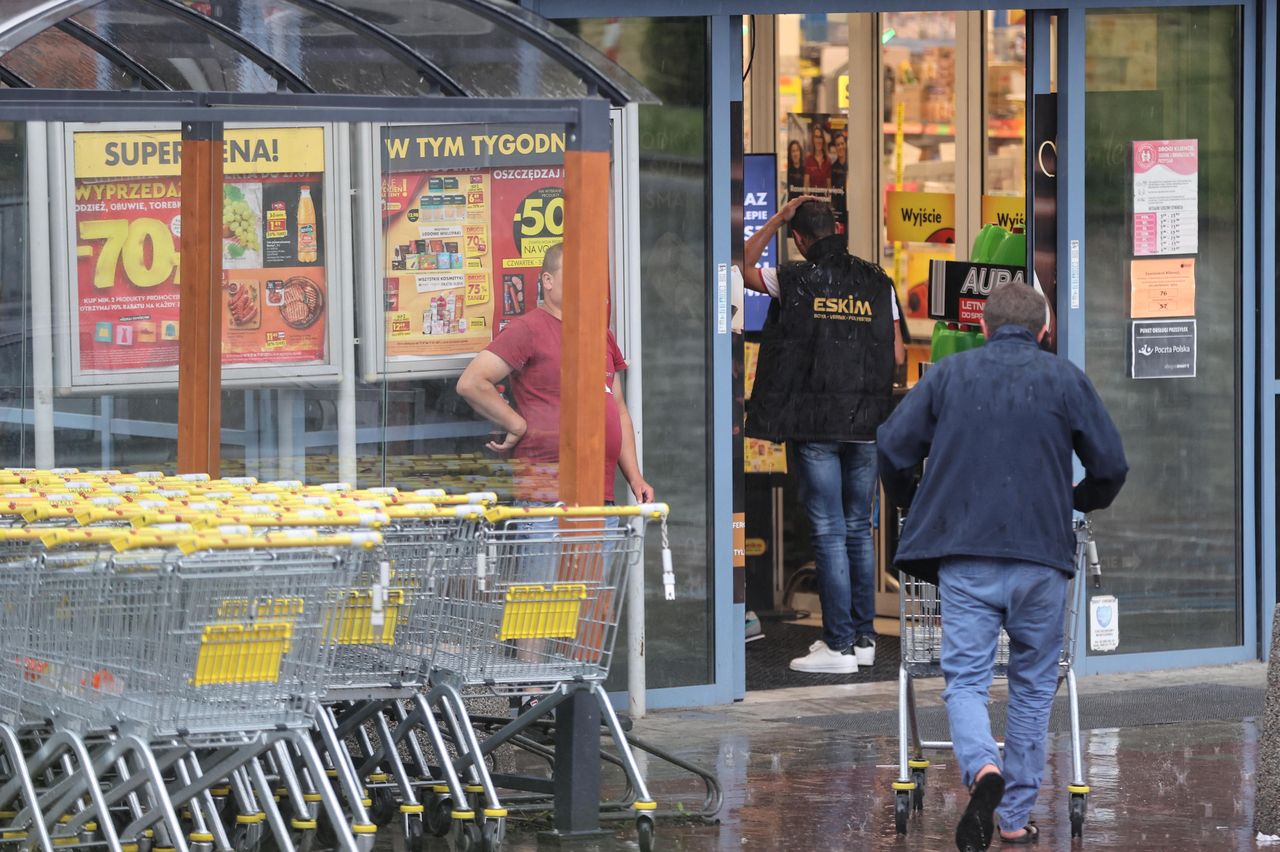 Roladę wyprodukowano dla Jeronimo Martins Polska, właściciela sieci sklepów Biedronka