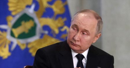 Ujawniono plany Władimira Putina. Czy odpowie na atak ISIS?