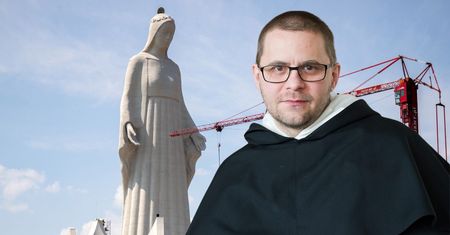 O. Gużyński o nowej figurze Maryi. "Potworek w szczerym polu"