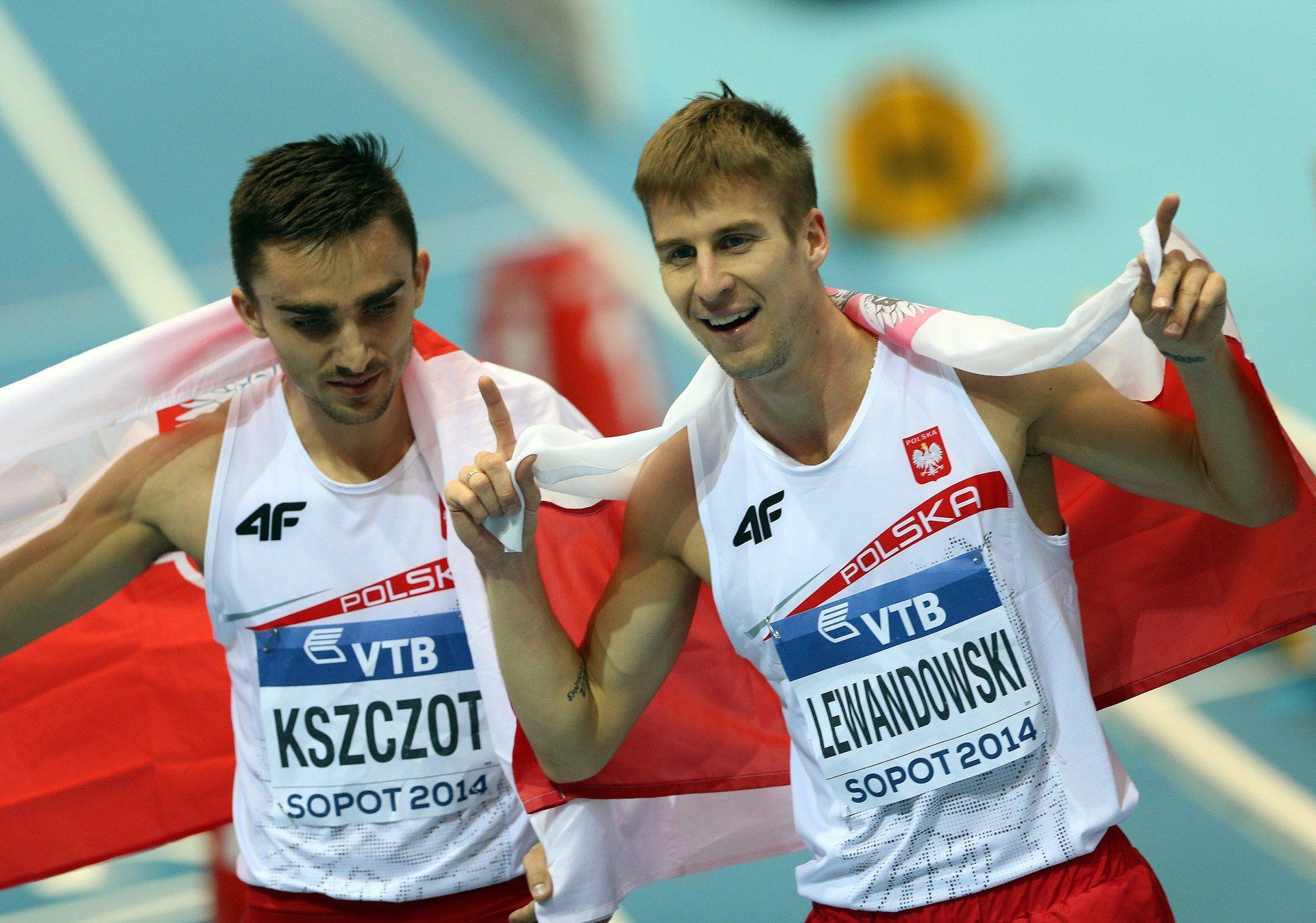 Wellbeing nie zmienia życia. To ty zmieniasz życie — mówią Adam Kszczot i Marcin Lewandowski.