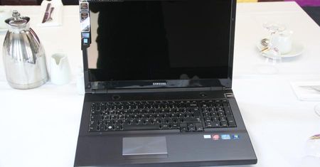 Samsung 700G7A - wypasiona maszynka dla graczy na GamesCom 2011! [wideo]