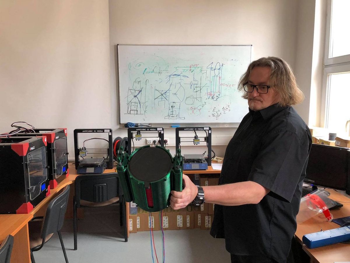 Szczeciński inżynier wydrukował respirator na drukarce 3D