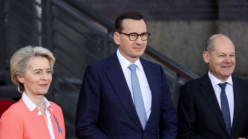 Ursula von der Leyen, Mateusz Morawiecki, Olaf Scholz 2022 r.