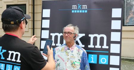 Bielsko-Biała. Statyści, gwiazdy i trup na kanapie. Filmowe ekipy polubiły miasto