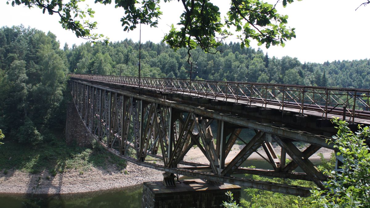 Most kolejowy koło Pilchowic