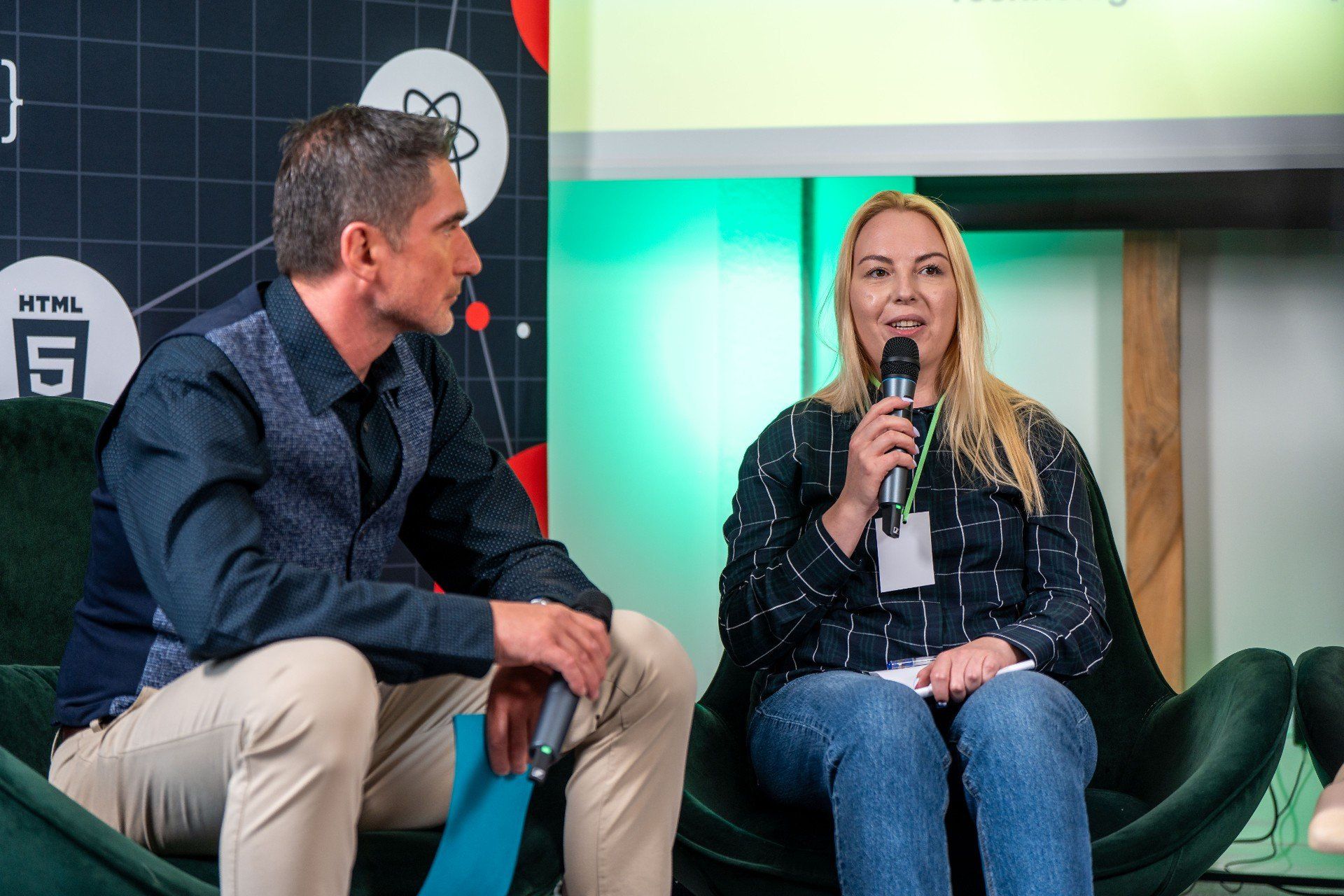 Debata ekspertów o sztucznej inteligencji podczas Hack4Change w Gdańsku