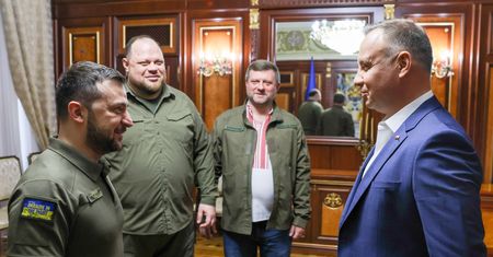 Andrzej Duda w Ukrainie. Taki prezent otrzymał prezydent Polski