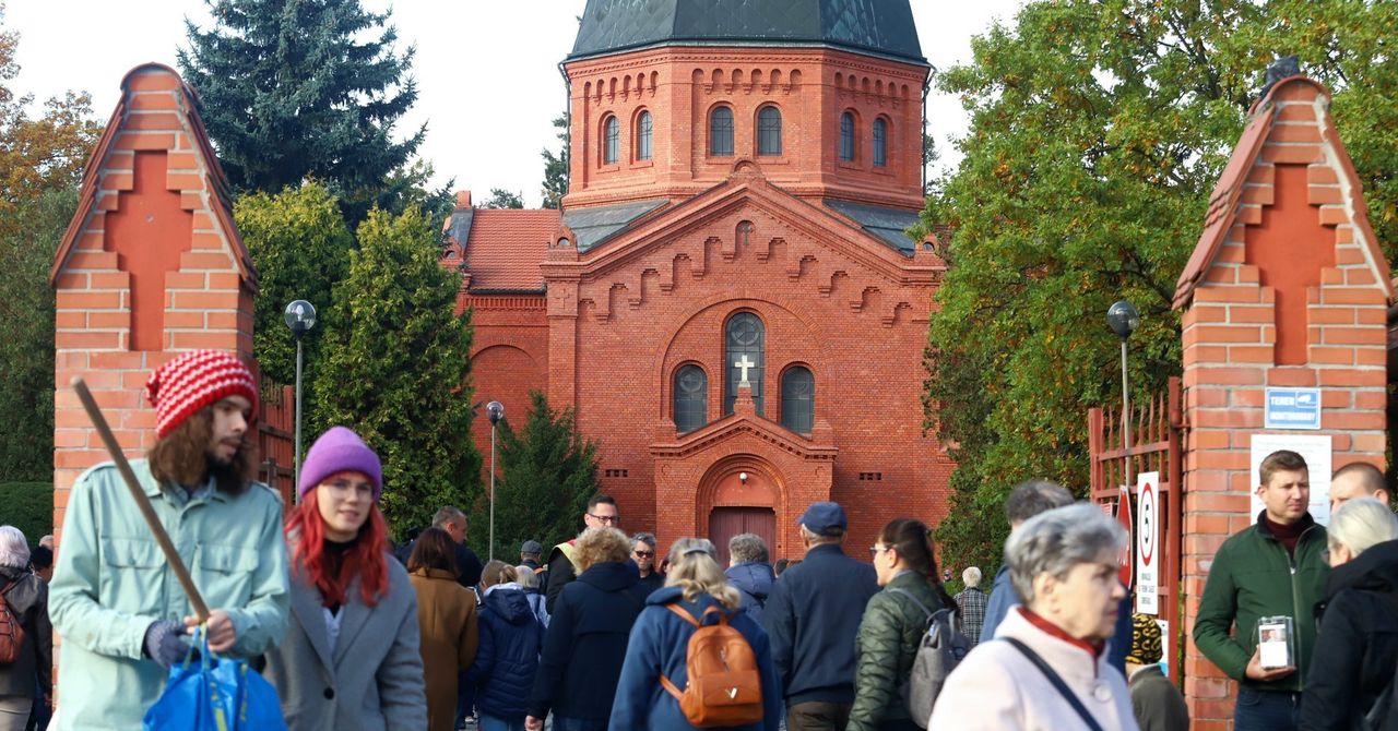 Wrocław: Na co dzień odbywają się tu pogrzeby. W weekend będą... koncerty. Muzycy zagrają w cmentarnych kaplicach