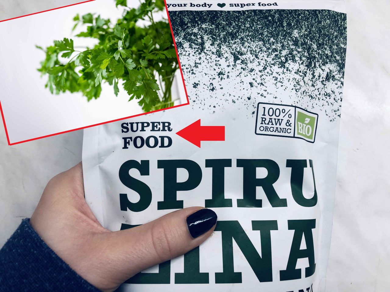 Popularna natka pietruszki z powodzeniem zastąpi spirulinę.