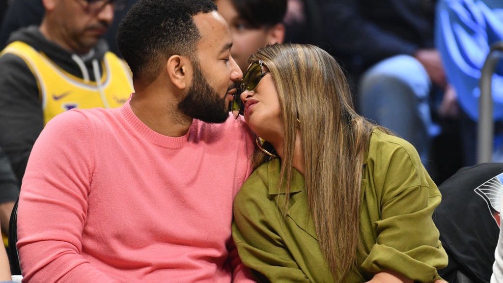 Smutne chwile dla Teigen i Legenda