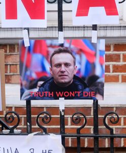 Media: Znaleźli ciało Nawalnego. "Na ciele widać siniaki"