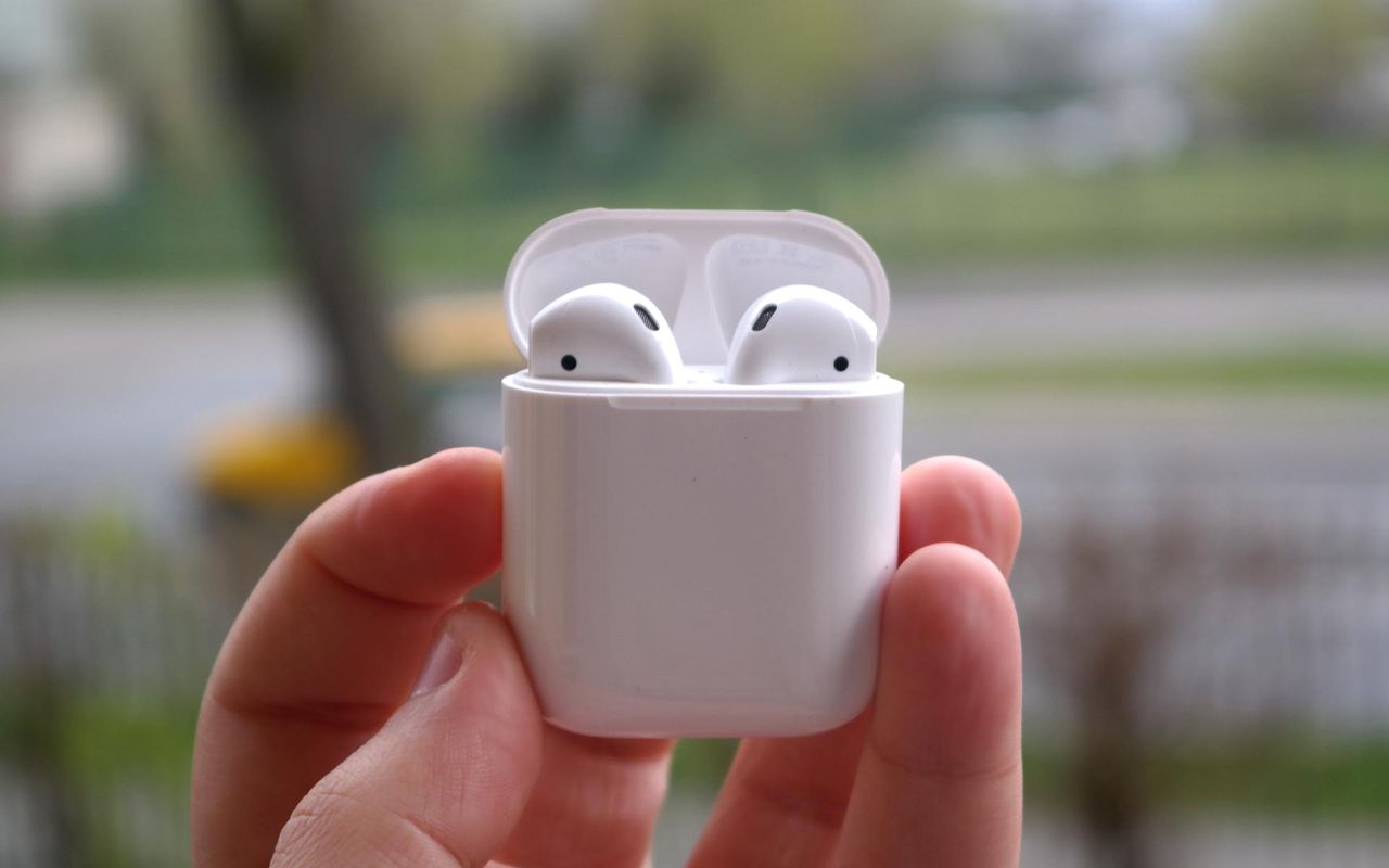 Apple AirPods – w 2018 roku dostarczono 35 mln egzemplarzy