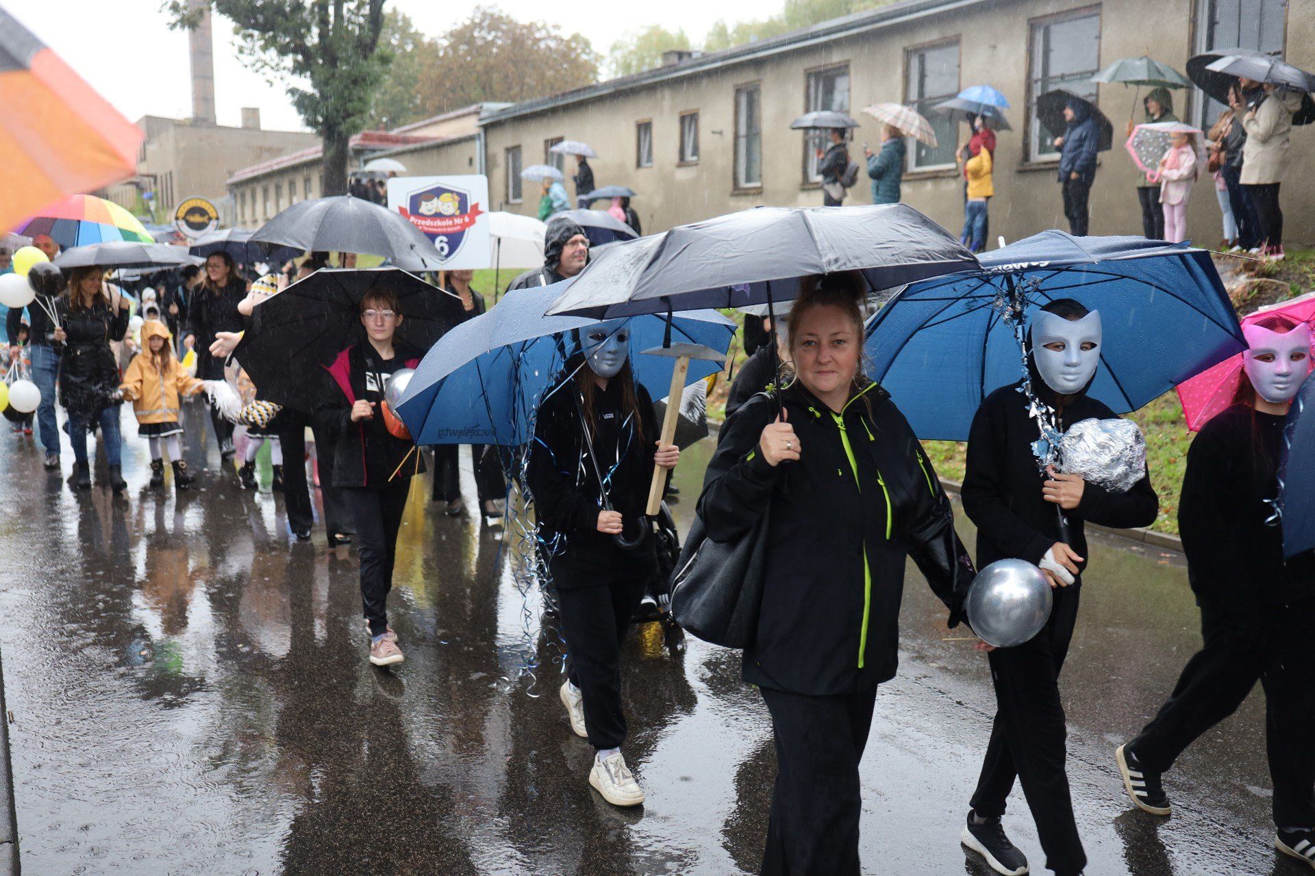 Kliknij strzałkę, aby przejść do następnych zdjęć!