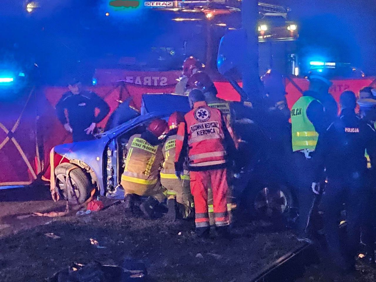 Zginął pasażer. Kierowca w stanie krytycznym