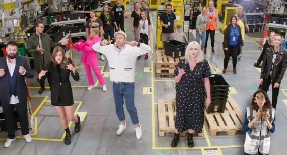 Pracownicy Amazona nagrali piosenkę "Nasz Czas"