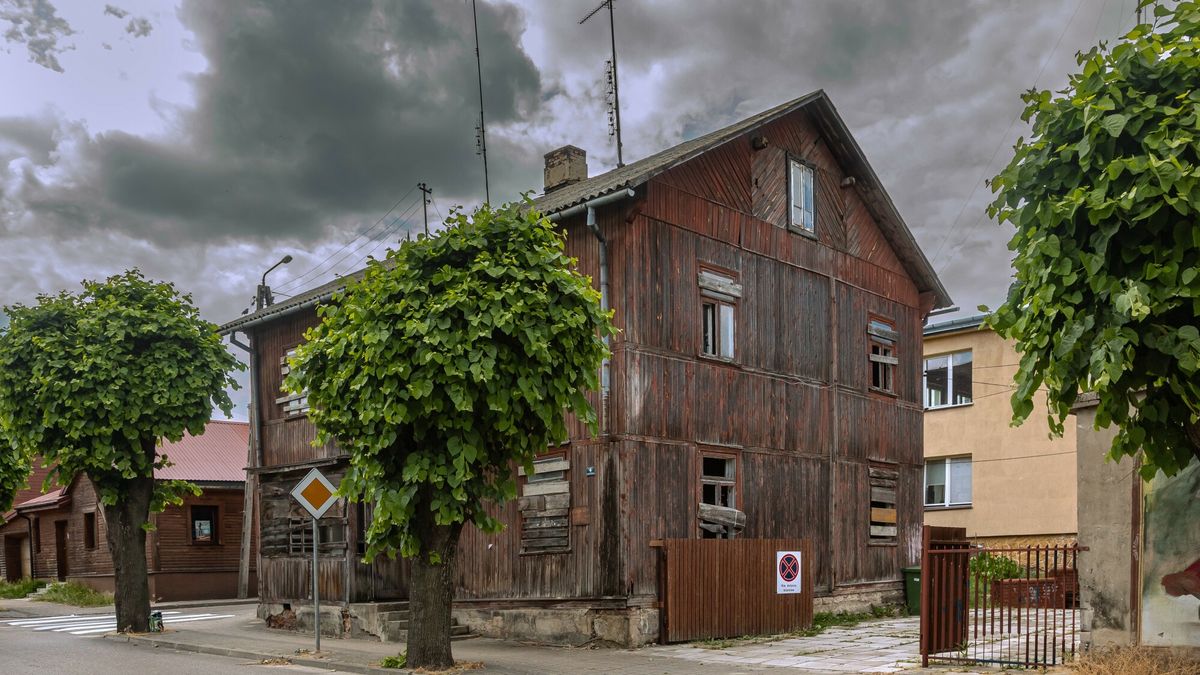 "Miliony domów pozamykane na zardzewiałe kłódki". Eksperci alarmują