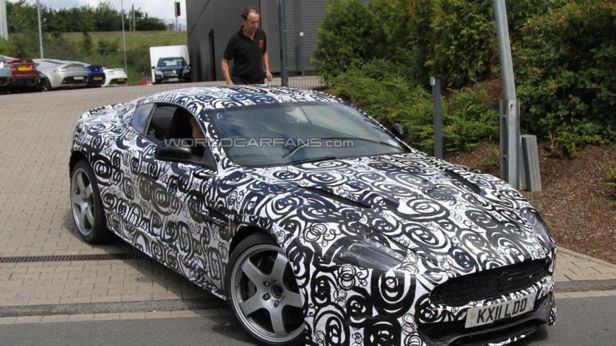 Aston Martin DB9 2013