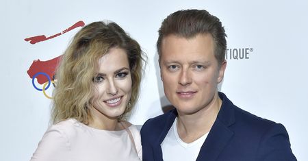 Rozstali się po 8 latach. Była Rafała Brzozowskiego promienieje z innym