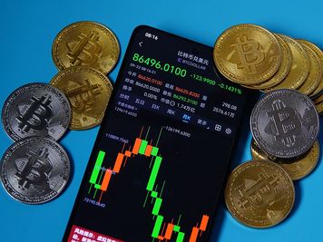Bitcoin może kosztować 10 tys. dolarów. Inni widzą milion