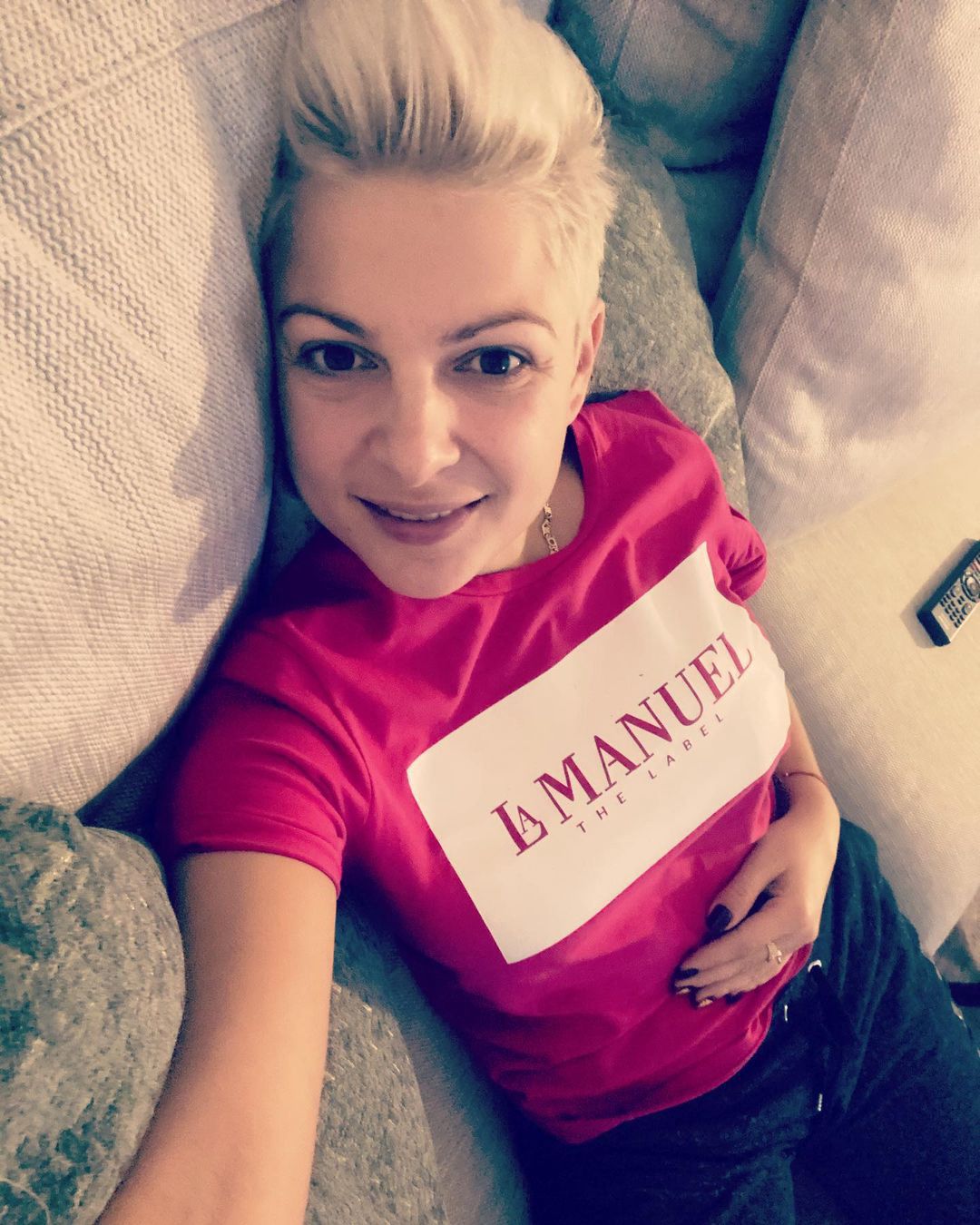 Magdalena Narożna zachwyca w wydekoltowanej sukience. Piękna?
