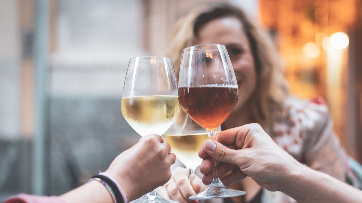 WHO: kobiety w wieku rozrodczym nie powinny pić alkoholu