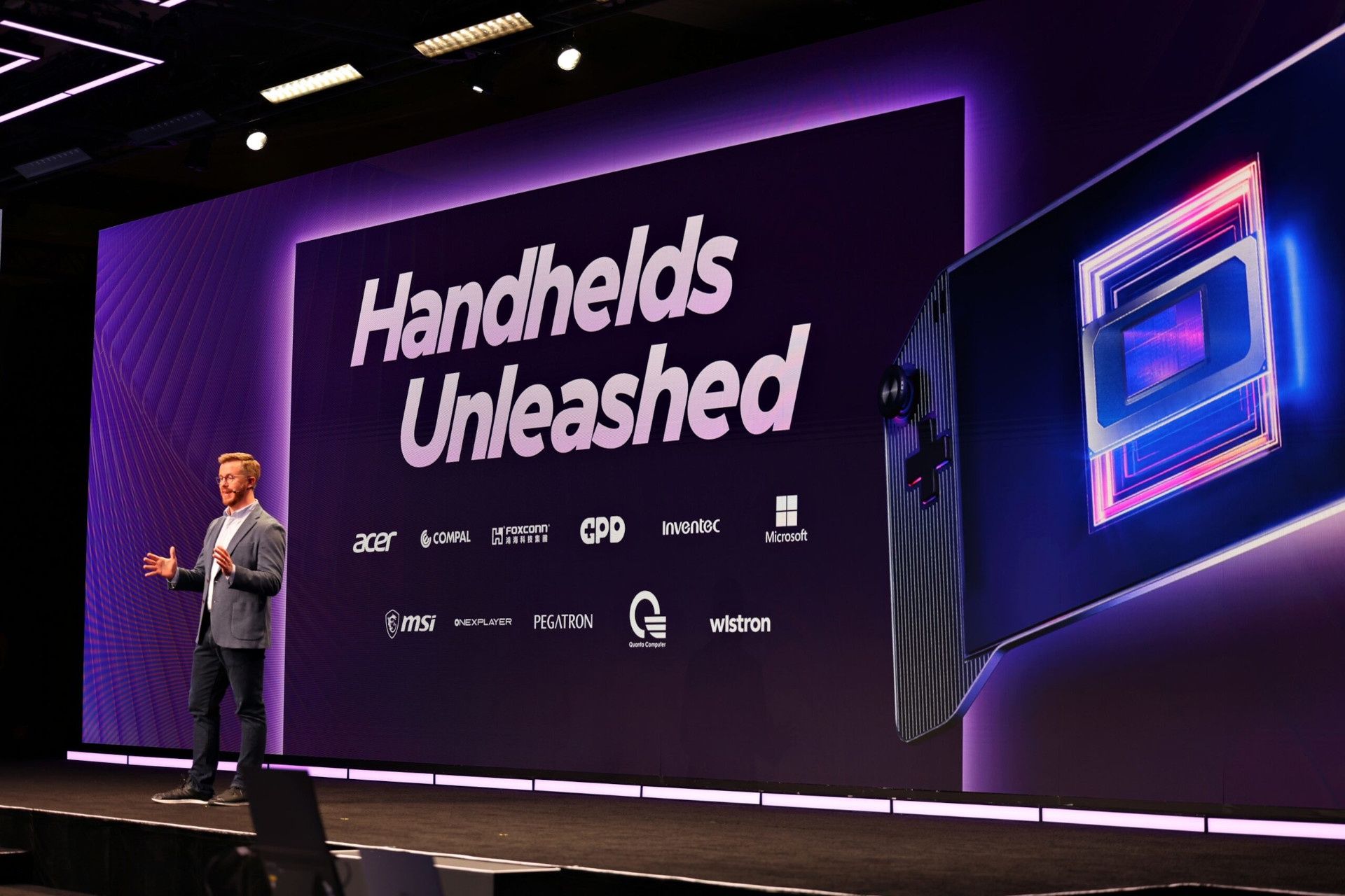 Intel Core Ultra 300 - handheldy