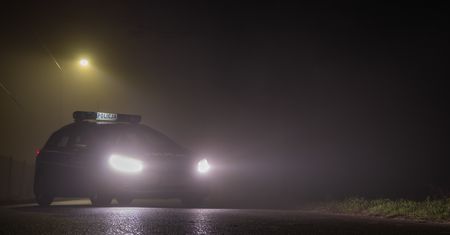 Dramat na Mazurach. Dorosły bił się z nastolatkami. Nie żyje