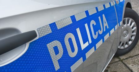 7-letnia dziewczynka uwięziona w tapczanie! "Opiekowała się" nią... pijana matka