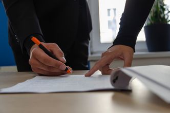 Te umowy coraz mniej popularne. ZUS pokazał dane