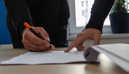 Te umowy coraz mniej popularne. ZUS pokazał dane