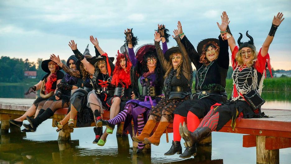 Kobiety z grupy Wiedźmuchy są podejrzewane o praktykowanie okultyzmu