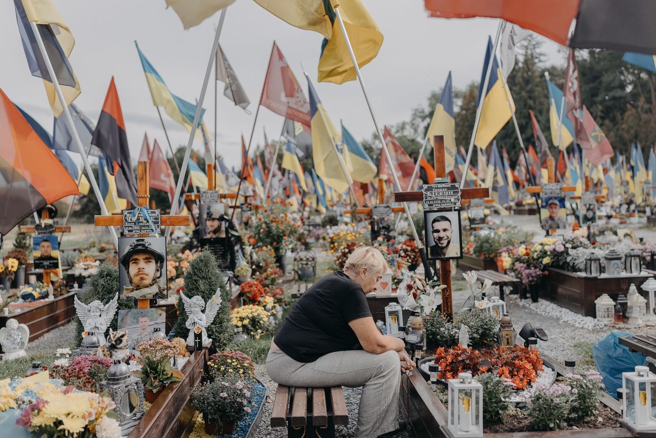 Lwów. A mother at her son's grave: "The graves of our soldiers who died in the Kursk region are increasing"