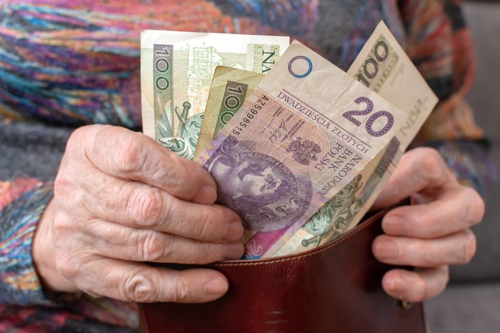 Przeszła na emeryturę, mając 81 lat. Oto ile dostaje z ZUS
