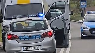 Zuchwała kradzież busa kurierskiego w Lidzbarku Warmińskim. 37-letni złodziej zatrzymany na policyjnej blokadzie