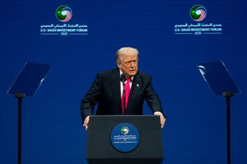 Działo się w nocy. Trump podpisał ustawę o ujawnieniu akt Epsteina