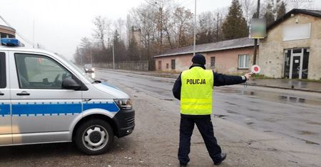 Chciał pokonać blisko 200 kilometrów. Był kompletnie pijany...