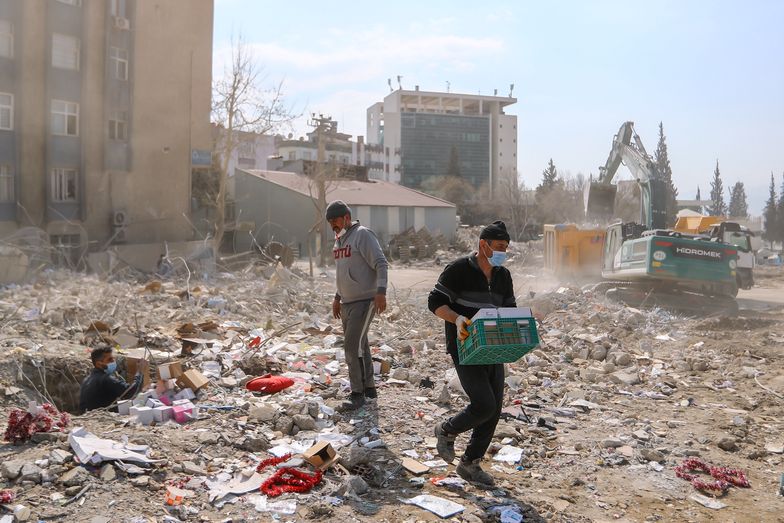 6 lutego w południowo-wschodniej Turcji i północnej Syrii nastąpiło trzęsienie ziemi o magnitudzie 7,8. Śmierć poniosło ponad 50 tys. osób